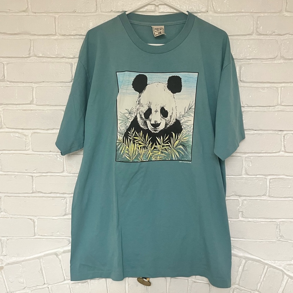 Vintage panda bear animal t shirt